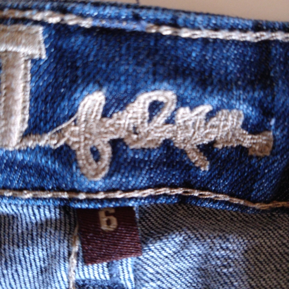 KUT SHORTS SIZE 6 - Picture 6 of 6
